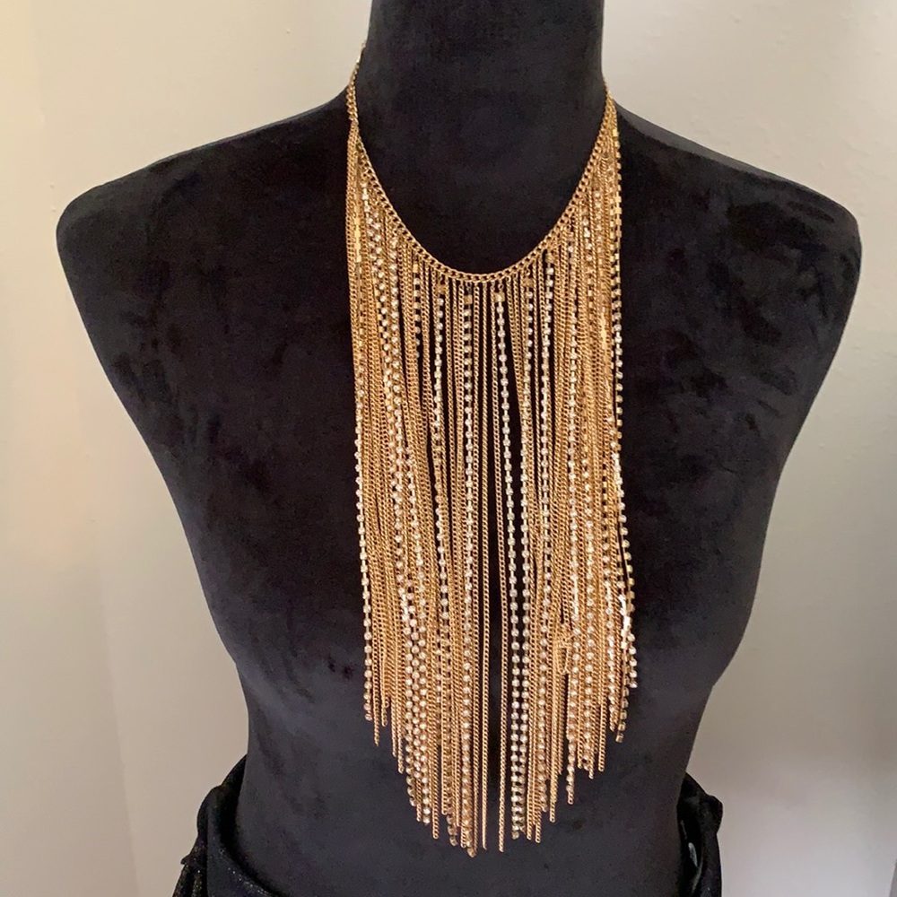 Necklace w/ matching earrings